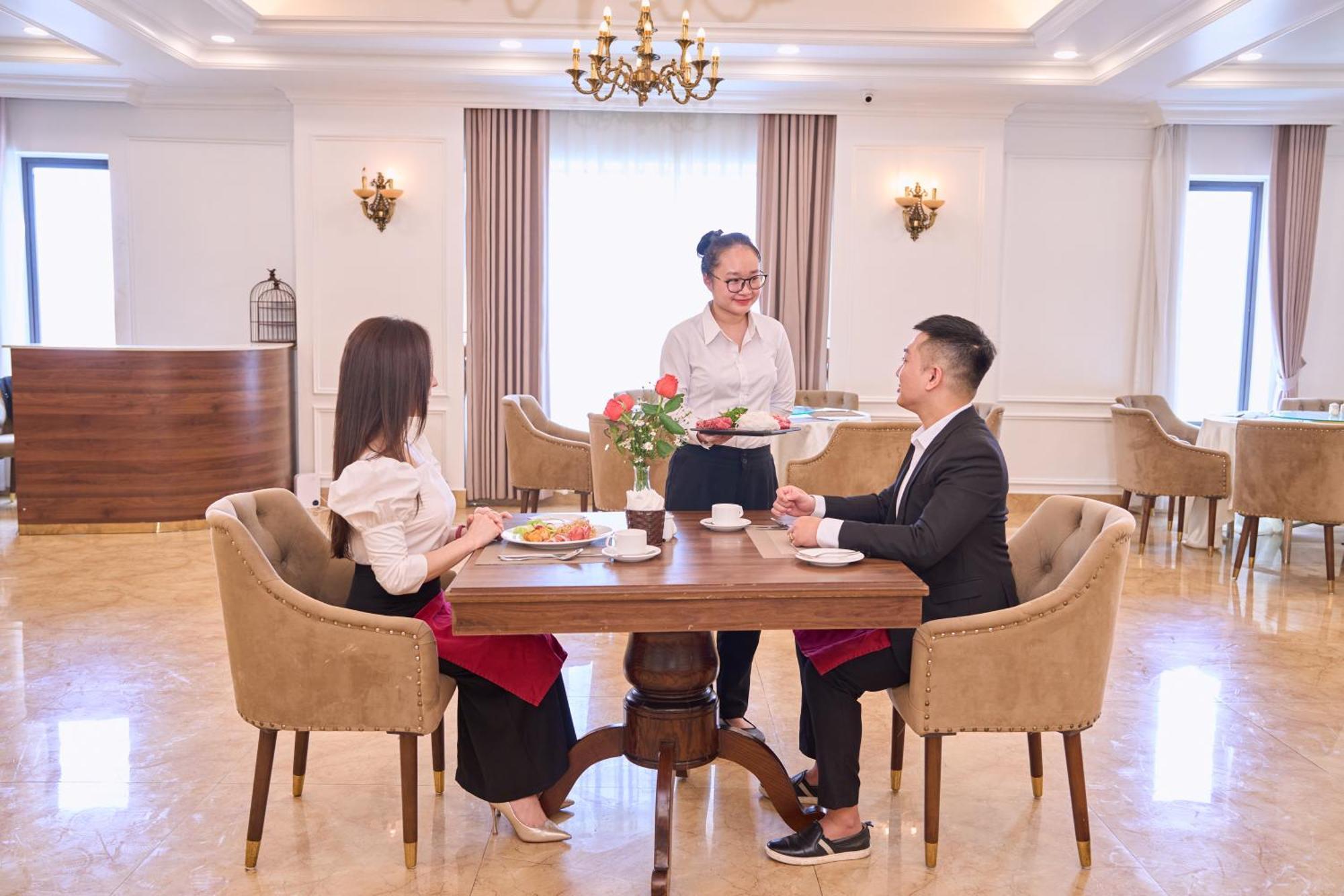 Le Haute Hotel Hai Phong Exterior foto