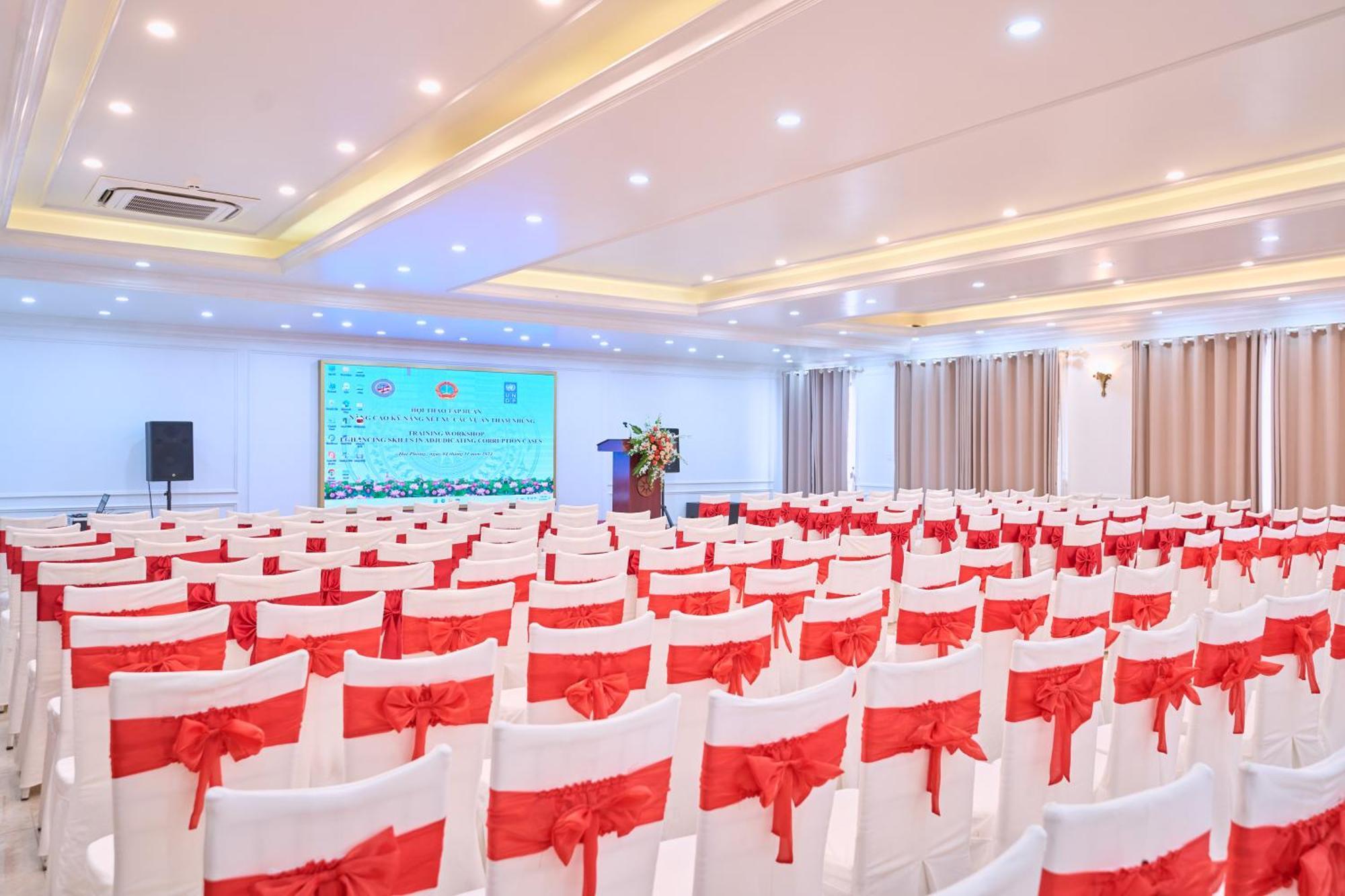 Le Haute Hotel Hai Phong Exterior foto